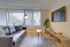 Modern apartment at Crystal City